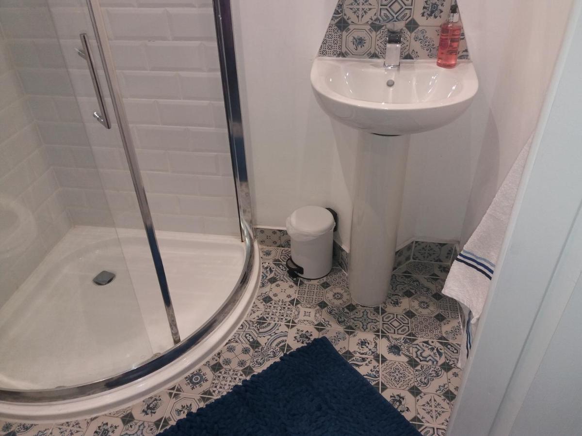 Wavecrest Hotel Holyhead Kültér fotó